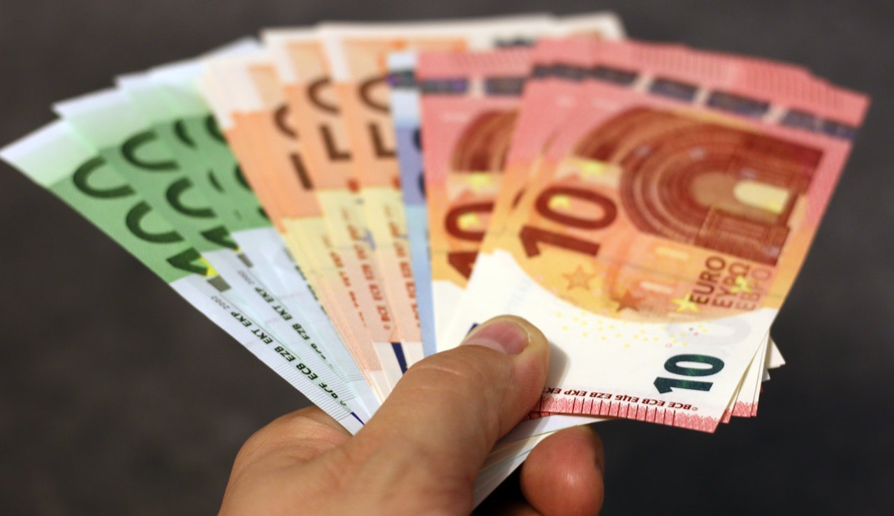 Úrady práce odoslali peniaze viac ako 4 500 žiadateľom o príspevky |  Podnikajte.sk